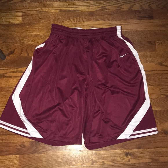 Nike Other - Nike basketball shorts - Size Large